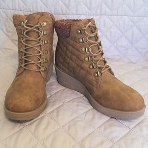 Knit cuff wedged booties